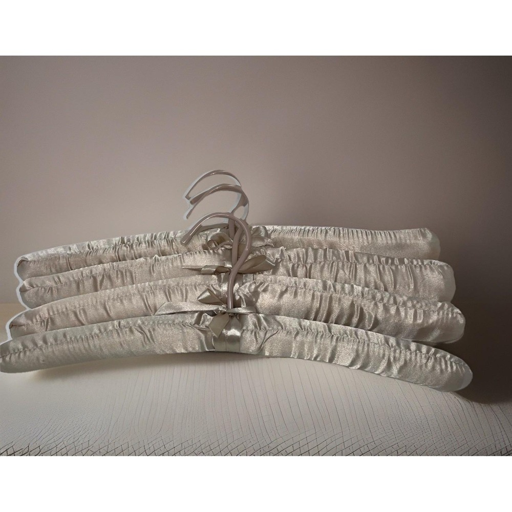Set 4 Vtg 1980s Satin Padded‎ beige Lingerie Bridal Hangers